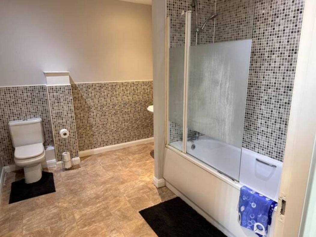 Crystal Home Manchester Extérieur photo
