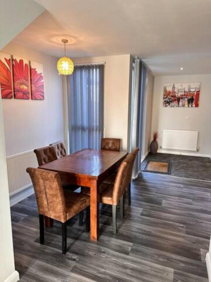 Crystal Home Manchester Extérieur photo