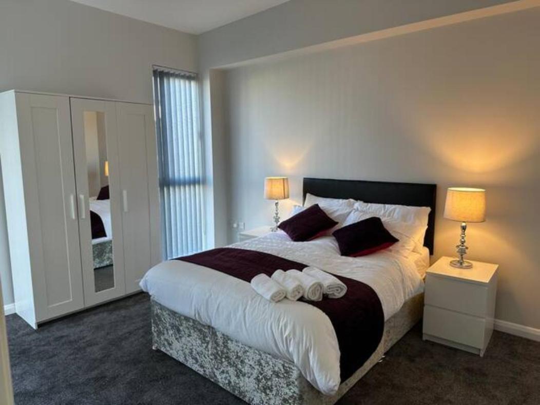 Crystal Home Manchester Extérieur photo